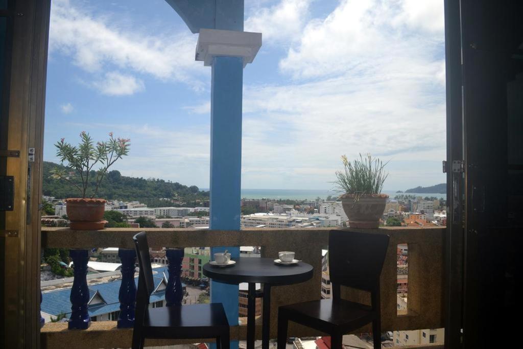 Oyo 851 On Hill Residence Patong Eksteriør billede