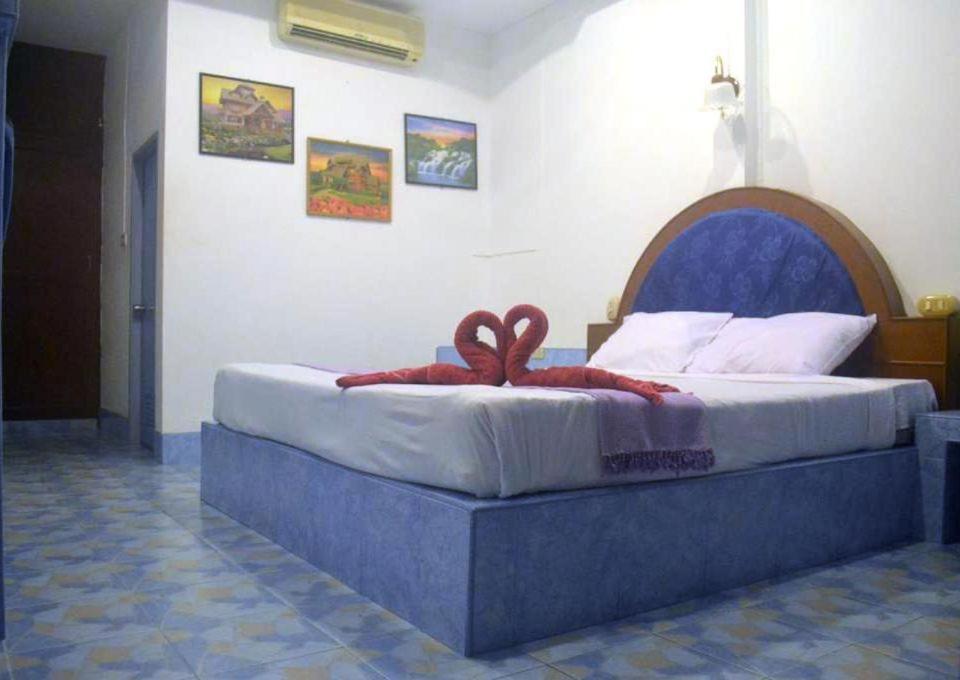 Oyo 851 On Hill Residence Patong Eksteriør billede